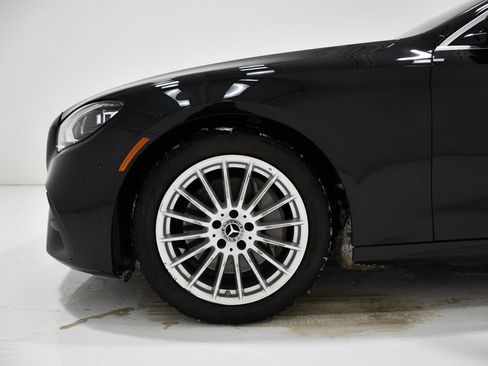 Used 2022 Mercedes-Benz E 350 4MATIC Sedan image 7