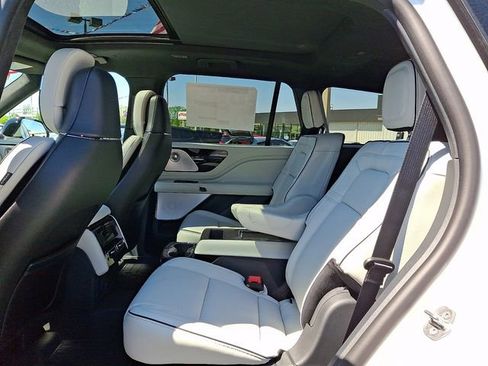 New 2026 Lincoln Aviator Black Label AWD/4WD image 5