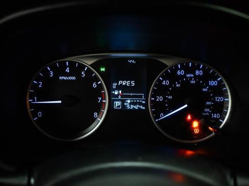 Used 2019 Nissan Kicks S image 13