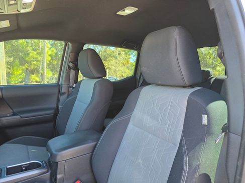 Certified 2021 Toyota Tacoma TRD Off-Road w/ Technology Package image 23