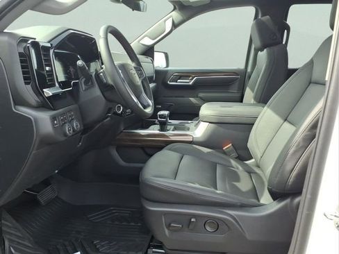 New 2026 Chevrolet Silverado 1500 LT Trail Boss w/ LT Trail Boss Premium Package AWD/4WD image 17