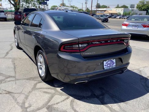 Used 2019 Dodge Charger SXT w/ Travel & Safety Group RWD image 16