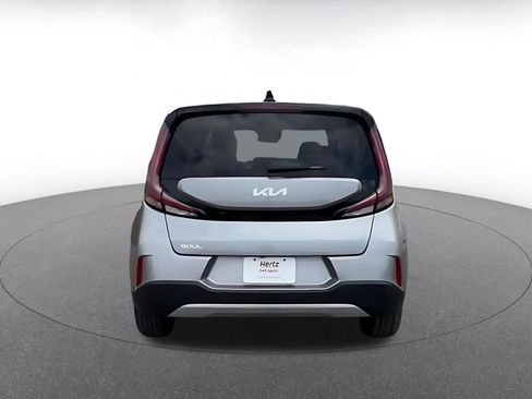 Used 2025 Kia Soul LX w/ LX Technology Package FWD image 12