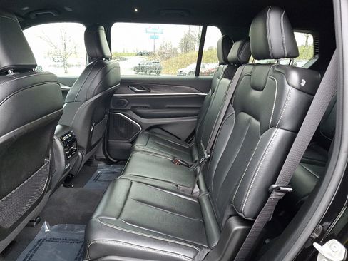 Certified 2024 Jeep Grand Cherokee L Limited image 10