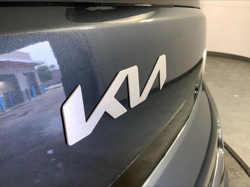 Certified 2025 Kia Soul LX w/ LX Technology Package FWD image 29