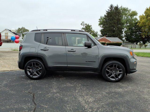 Used 2021 Jeep Renegade Latitude AWD/4WD image 8