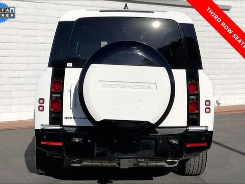 Used 2024 Land Rover Defender 130 X-Dynamic SE image 3