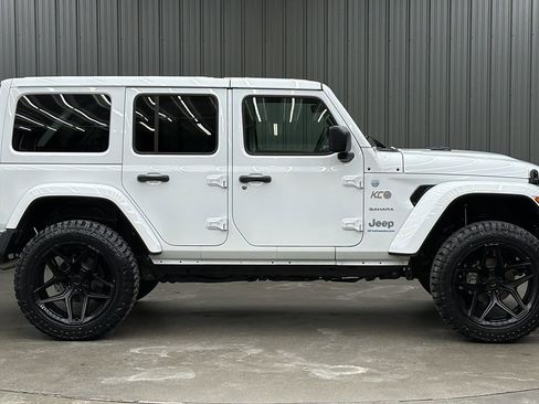 Used 2024 Jeep Wrangler Unlimited Sahara w/ Technology Group AWD/4WD image 6
