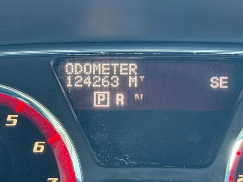 Used 2015 GMC Acadia SLE FWD image 47
