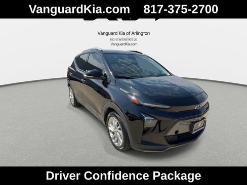 Used 2023 Chevrolet Bolt EUV LT w/ Driver Confidence Package FWD image 2