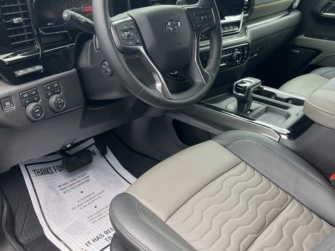 Used 2025 Chevrolet Silverado 1500 ZR2 image 21