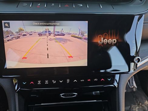 New 2026 Jeep Grand Cherokee L Limited AWD/4WD image 25