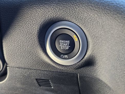 New 2026 Chrysler Pacifica Select image 19