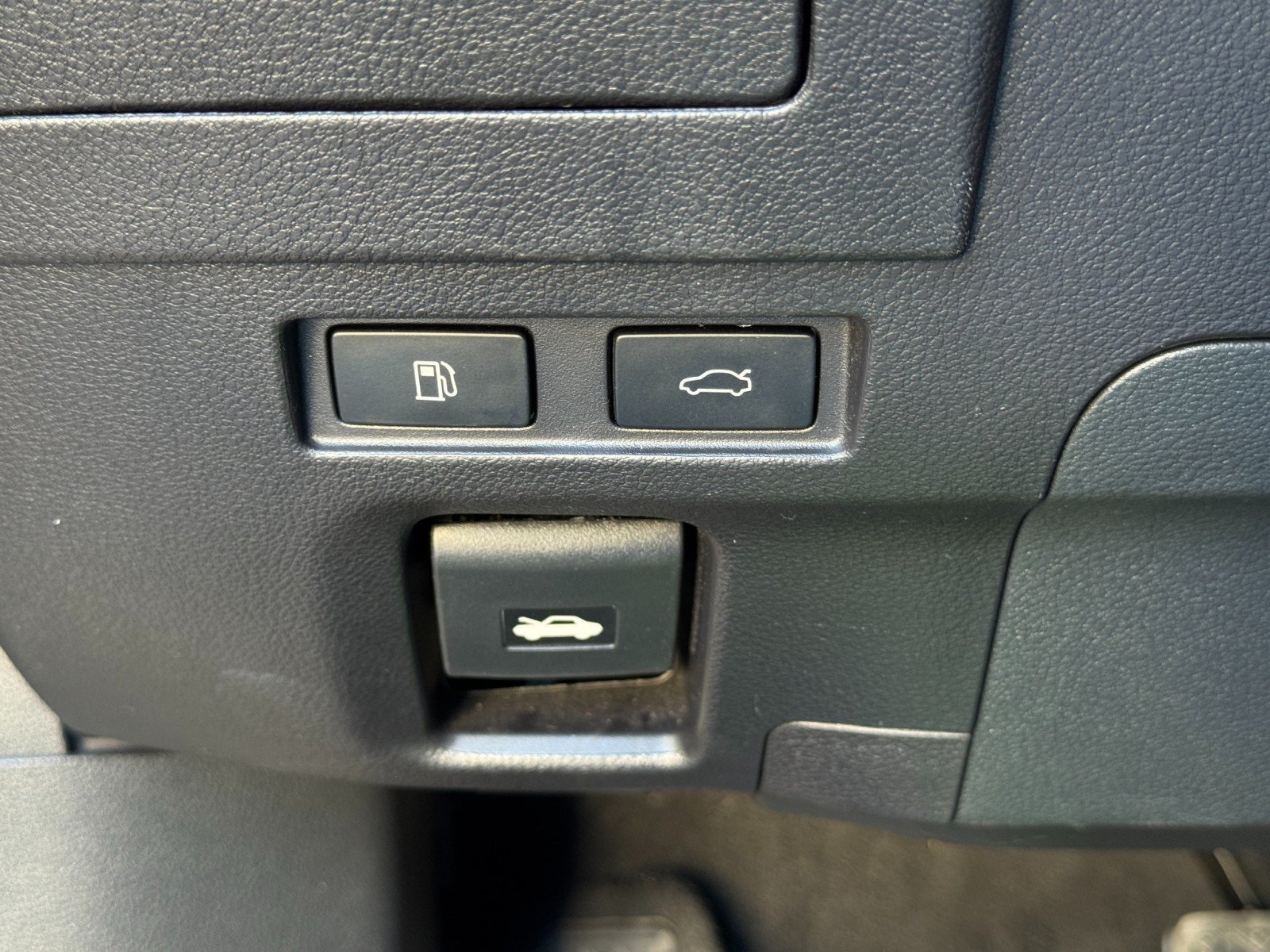 Used 2024 Lexus ES 300h w/ Premium Package FWD image 19