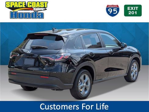 New 2026 Honda HR-V LX image 2