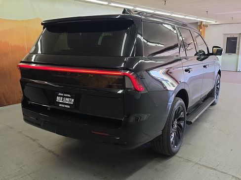 Used 2025 Lincoln Navigator Reserve w/ Jet Appearance Package image 20