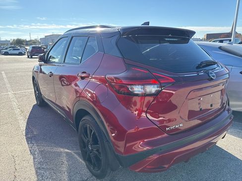 Used 2022 Nissan Kicks SR w/ Premium Package image 8