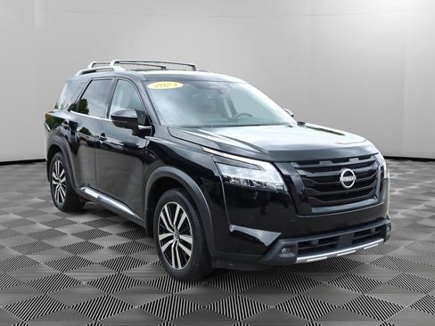 Used 2023 Nissan Pathfinder Platinum AWD/4WD image 9