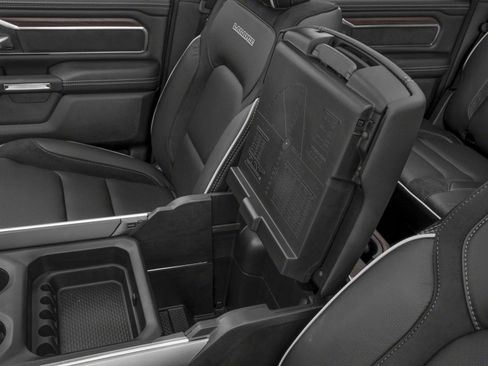 New 2026 RAM 1500 Laramie AWD/4WD image 10
