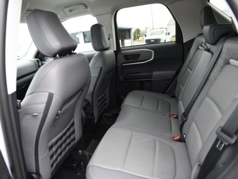 Used 2025 Ford Bronco Sport Badlands image 15