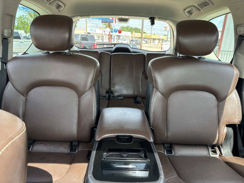 Used 2023 INFINITI QX80 Premium Select AWD/4WD image 9