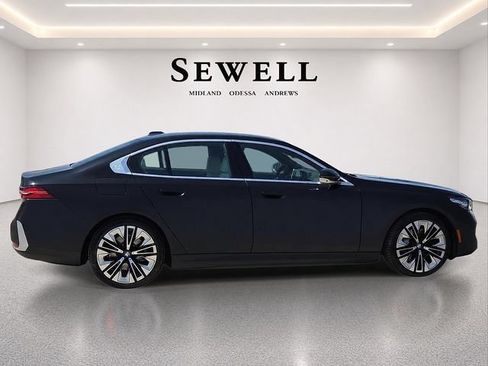 New 2027 BMW i5 eDrive40 RWD image 5
