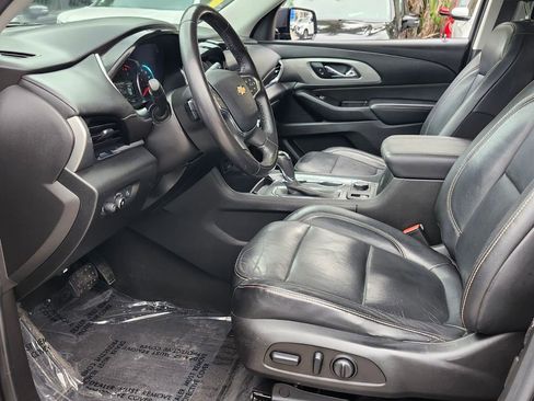 Used 2019 Chevrolet Traverse LT image 5