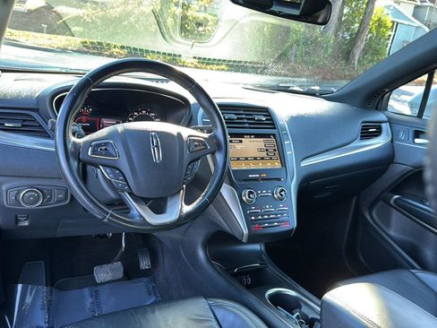 Used 2017 Lincoln MKC Select w/ Select Plus Package image 16