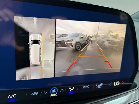 New 2026 Chevrolet Suburban RST image 13