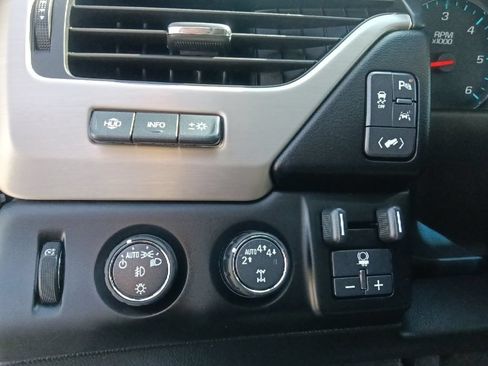 Used 2017 GMC Yukon Denali w/ Open Road Package AWD/4WD image 19