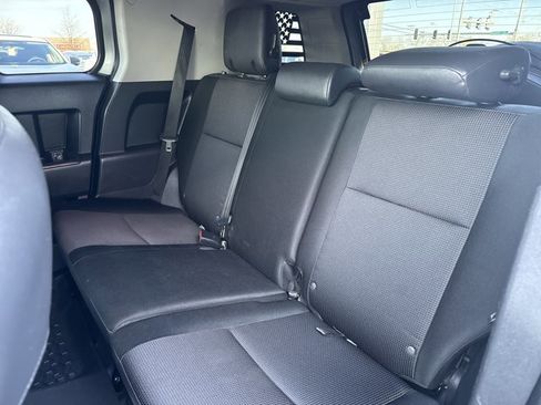 Used 2012 Toyota FJ Cruiser 4WD w/ Convenience Pkg image 6