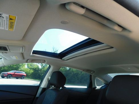 Used 2023 Honda Accord EX image 12
