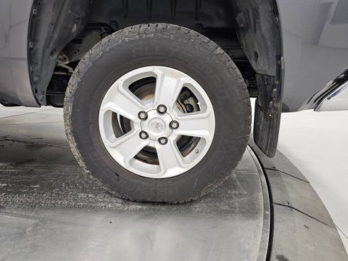 Used 2018 Toyota Tundra SR5 image 11