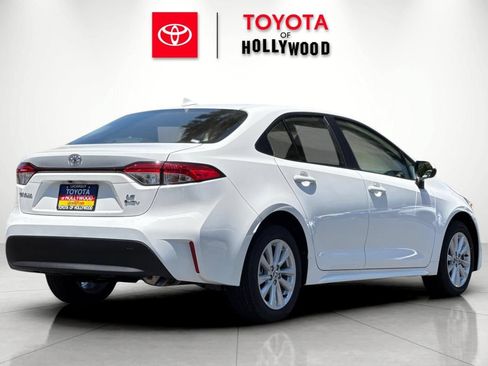 New 2026 Toyota Corolla LE FWD image 4