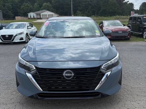 Used 2025 Nissan Sentra SV w/ All-Weather Package FWD image 3