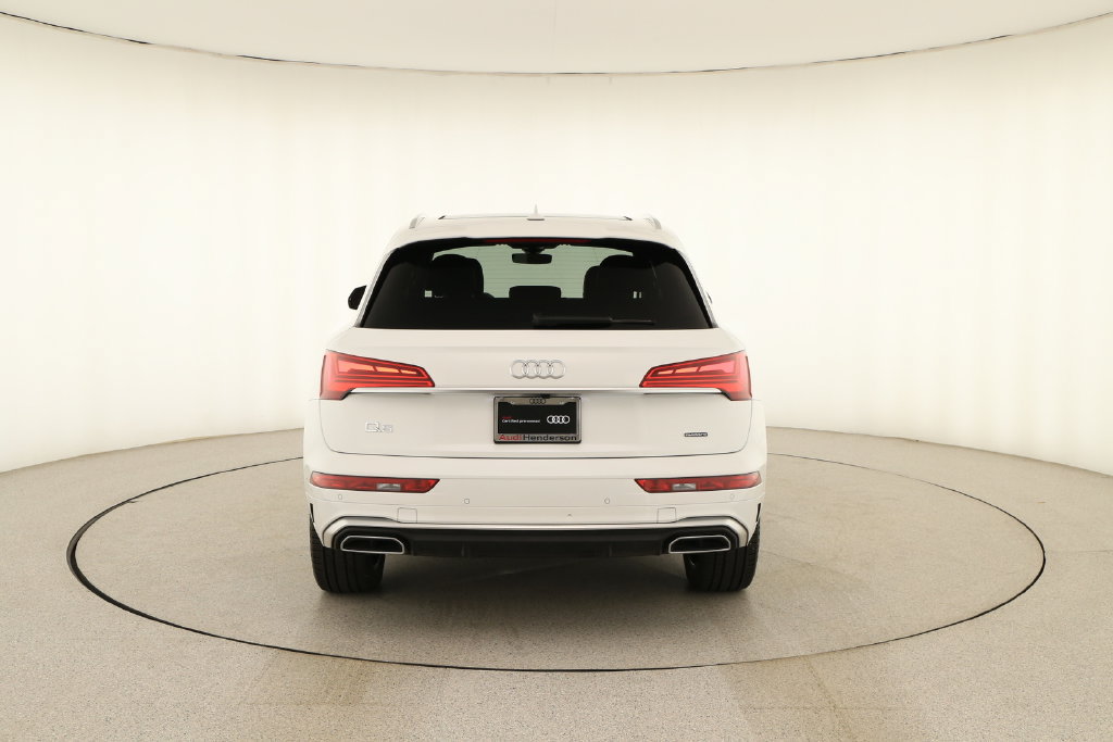 Certified 2024 Audi Q5 e Premium w/ Convenience Package AWD/4WD image 5