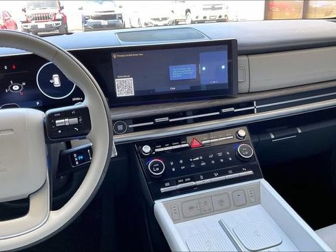 Used 2024 Hyundai Santa Fe Calligraphy FWD image 5