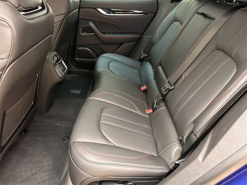 Used 2024 Maserati Levante GT Ultima image 24