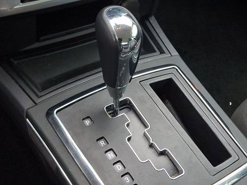 Used 2010 Chrysler 300 Touring image 17