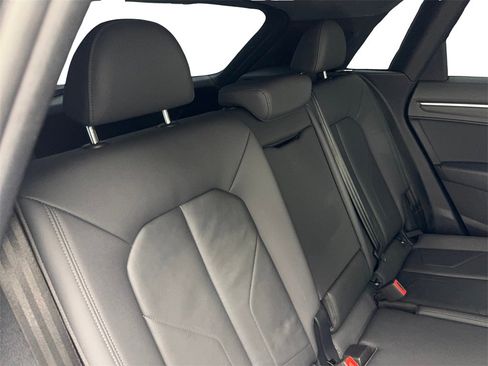 Used 2021 Audi Q3 2.0T Premium w/ Convenience Package image 41
