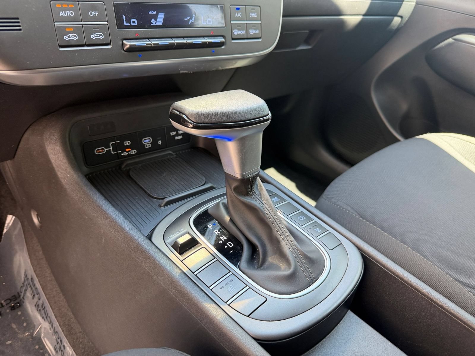 Used 2026 Hyundai Kona SEL Sport FWD image 35