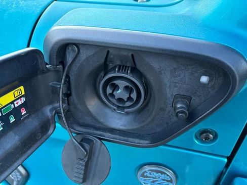 Used 2024 Jeep Wrangler Unlimited w/ Convenience Group image 10