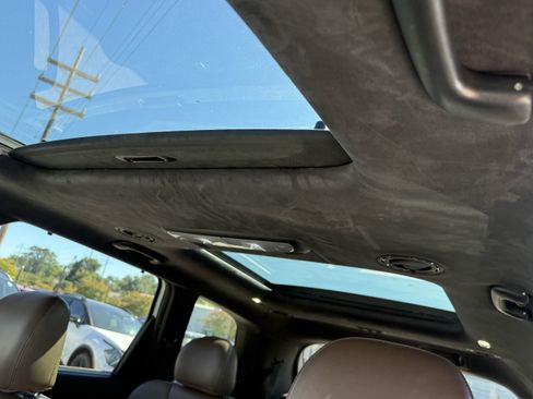 Used 2020 Kia Telluride SX w/ SX Prestige Package image 24