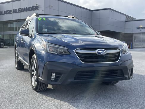 Used 2021 Subaru Outback Premium image 1