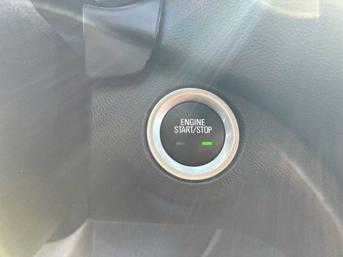 Used 2024 Chevrolet Equinox LT image 16