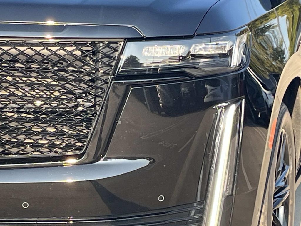 Used 2024 Cadillac Escalade Sport Platinum w/ Heavy-Duty Trailer Package AWD/4WD image 9