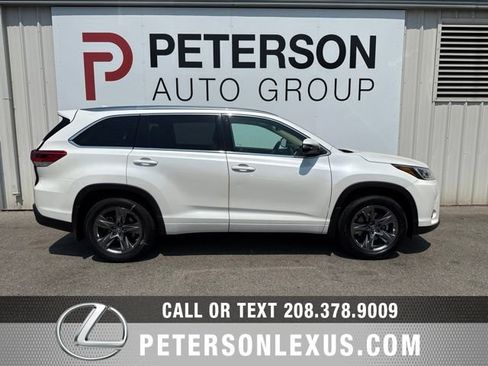 Used 2018 Toyota Highlander Limited Platinum AWD/4WD image 3