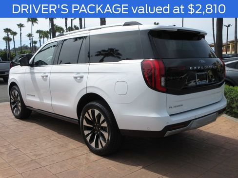 Used 2025 Ford Expedition Platinum w/ Driver's Package AWD/4WD image 2