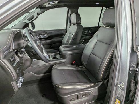 Used 2023 GMC Yukon SLT image 17