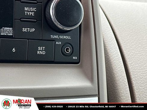 Used 2010 Chrysler Town & Country Touring w/ Family Value Group FWD image 22